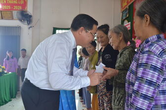 Ấp Số Tám tổ chức Ngày hội Đại đoàn kết toàn dân tộc