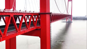 Trung Quốc đưa vào vận hành cầu dây văng 2 tầng đầu tiên