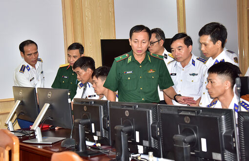 Bộ Quốc phòng kiểm tra công tác phòng, chống khai thác IUU tại Bộ tư lệnh Vùng Cảnh sát biển 4