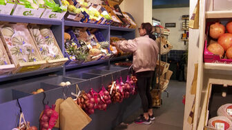 Giá lương thực thế giới tiếp tục giảm do nguồn cung dồi dào