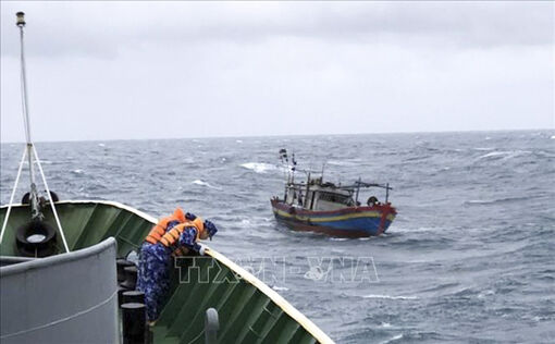 Thời tiết ngày 13/11: Bắc Bộ lạnh về đêm, trên biển gió mạnh và sóng lớn