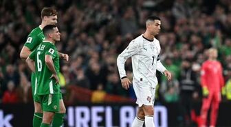Ronaldo nhận thẻ đỏ, Bồ Đào Nha gục ngã trước Cộng hòa Ireland