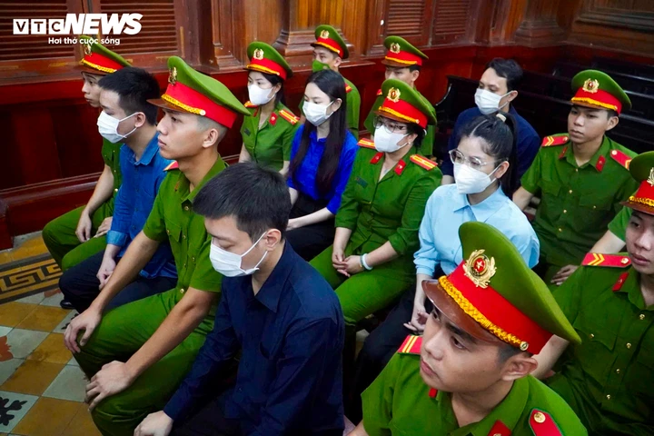 Hoa hậu Thùy Tiên, Quang Linh Vlogs, Hằng Du Mục lĩnh 2 năm tù