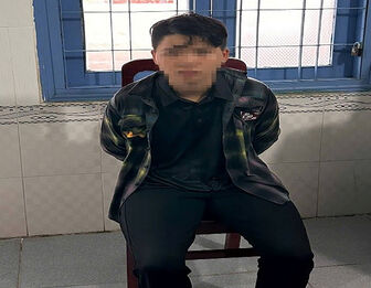 Bắt nhanh đối tượng 15 tuổi dùng dao đâm tài xế xe ôm cướp tài sản