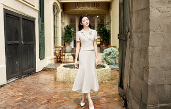 Chân váy đuôi cá và giày cao gót, tôn vẻ đẹp kiêu sa cho quý cô