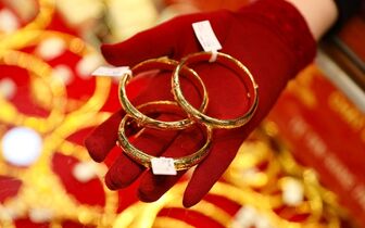 Giá vàng hôm nay (19/11): Đồng loạt giảm sâu