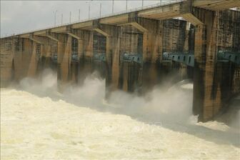 Nước thượng nguồn về hồ lớn, thủy điện Trị An tăng lượng xả lũ