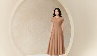 Trang phục chiết eo tôn 'đường cong' mềm mại của phái đẹp