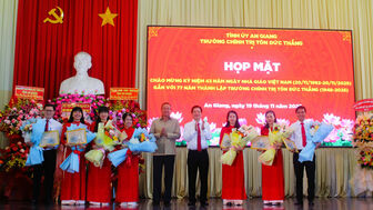 Trường Chính trị Tôn Đức Thắng kỷ niệm 43 năm Ngày Nhà giáo Việt Nam và 77 năm thành lập trường