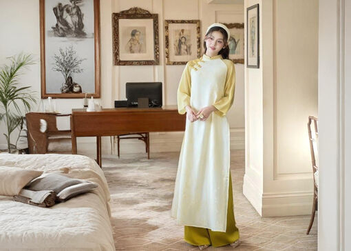 Giữa muôn phong cách, áo dài vẫn giữ riêng một vị thế kiêu sa