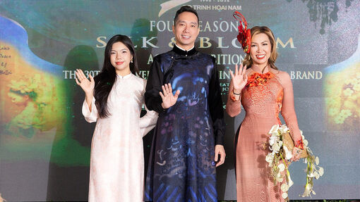 Quảng bá hoa lụa và áo dài lụa Việt tại Mỹ