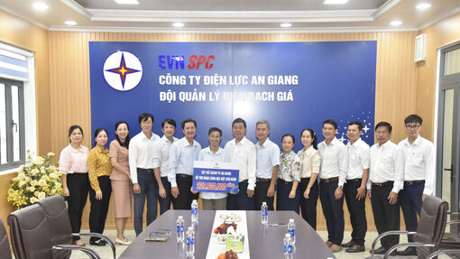Công ty Điện lực An Giang hỗ trợ người lao động có hoàn cảnh đặc biệt khó khăn
