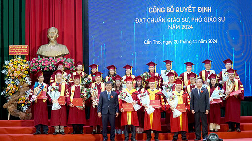 Đại học Cần Thơ và Trường Đại học Y Dược Cần Thơ có thêm nhiều tân giáo sư và phó giáo sư