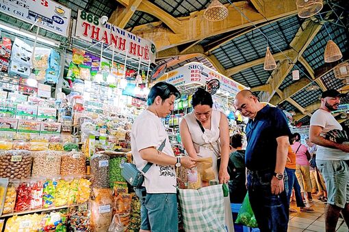 Doanh thu từ 200 triệu/năm phải chịu thuế: Lo gánh nặng nộp thuế với hộ kinh doanh