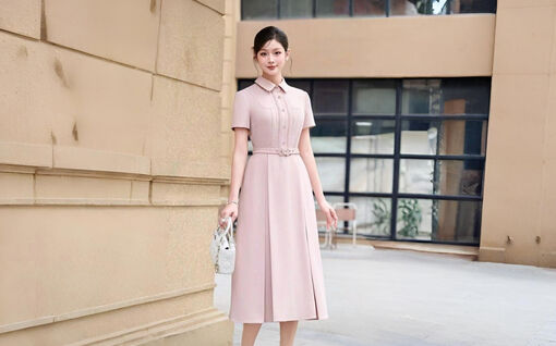 Trong tủ đồ nàng công sở không thể thiếu đầm dáng dài chiết đai