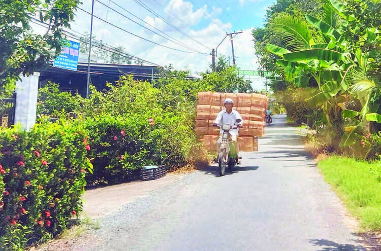 Nghề làm ngư cụ nhộn nhịp mùa nước nổi