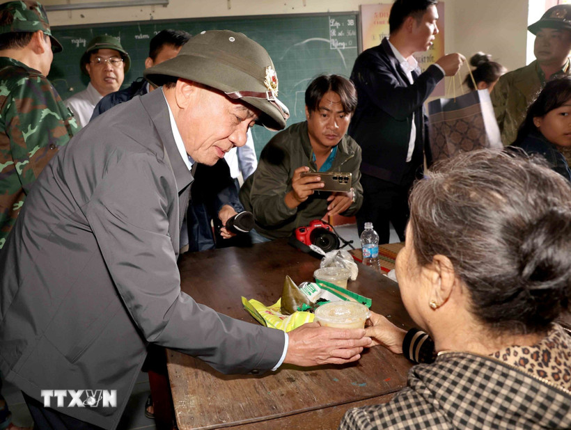 Thường trực Ban Bí thư chỉ đạo khắc phục hậu quả mưa lũ tại tỉnh Khánh Hòa