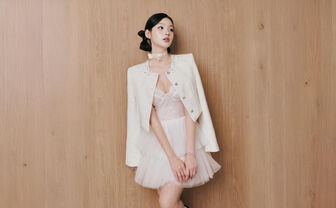 Muôn vàn sắc trắng cùng nàng kể câu chuyện thời trang