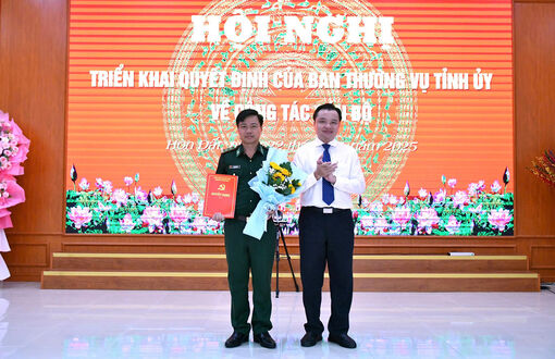 Xã Hòn Đất triển khai quyết định của Ban Thường vụ Tỉnh ủy về công tác cán bộ