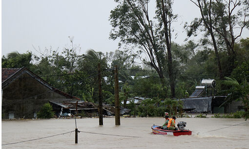 Thời tiết ngày 22/11: Mưa lớn kéo dài ở Trung Trung Bộ và Tây Nguyên, cảnh báo lũ quét
