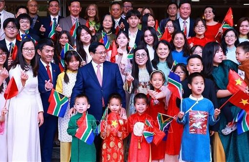 Thủ tướng Phạm Minh Chính gặp gỡ cộng đồng người Việt tại Nam Phi