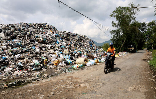 Xử lý tình trạng quá tải bãi rác An Tức