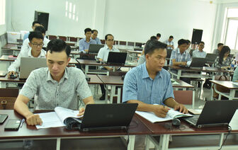 Đầu tư nguồn lực cho phát triển khoa học, công nghệ, chuyển đổi số