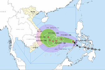 Thời tiết ngày 26/11: Bão tăng cấp trên Biển Đông, sóng biển dâng cao