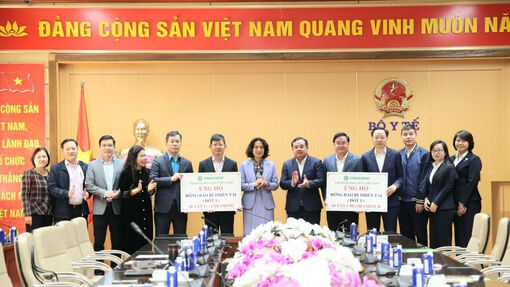 Bộ Y tế tiếp nhận 20 tấn hóa chất để hỗ trợ các địa phương xử lý môi trường sau lũ