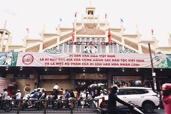 Dấu ấn kiến trúc và ký ức đô thị chợ Tân Định