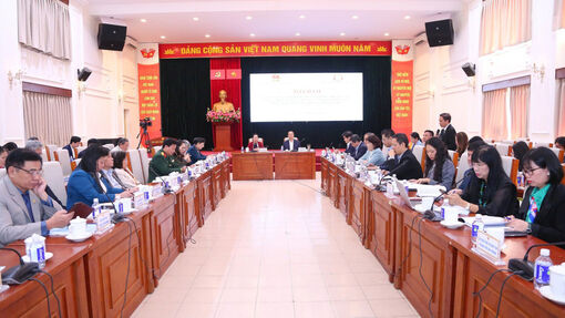 Điều chỉnh những hành vi lệch chuẩn của học sinh