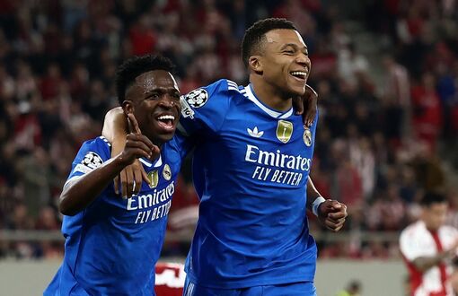 Vượt qua thành tích của Ronaldo, Mbappe đi vào lịch sử