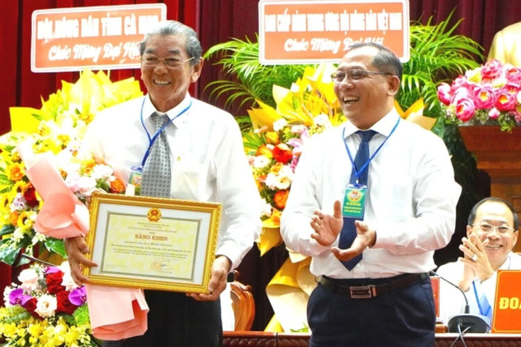 Vinh danh ông Hồ Quang Cua - "cha đẻ" gạo ST25 ba lần ngon nhất thế giới
