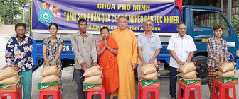 Chùa Phổ Minh tặng 1.000 suất quà dịp tết dương lịch