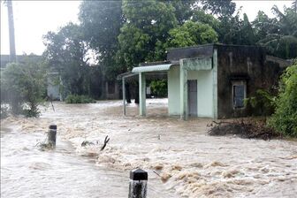 Lâm Đồng: Khẩn cấp di dời người dân vùng ngập sâu đến nơi an toàn