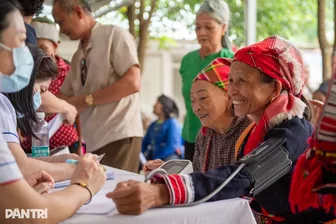 Vực dậy y tế xã, phường