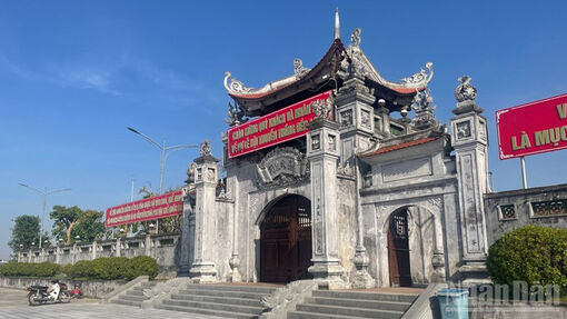 Theo dấu voi chiến về "Đệ nhị sinh từ A Sào"