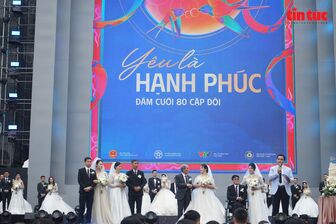 Ấn tượng đám cưới tập thể của 80 cặp đôi tại Ngày hội Việt Nam hạnh phúc 2025
