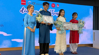 Trao giải cuộc thi viết “Đóa hoa đồng thoại”