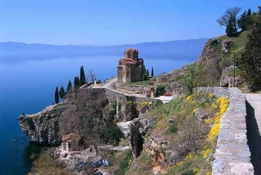 Thăm đất nước Nam Âu xinh đẹp, nơi "phía trước là núi và phía sau cũng là núi"