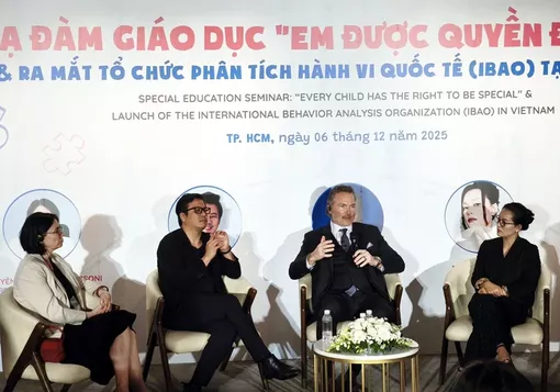 Tự kỷ không phải bệnh, chỉ là dạng phát triển khác với số đông