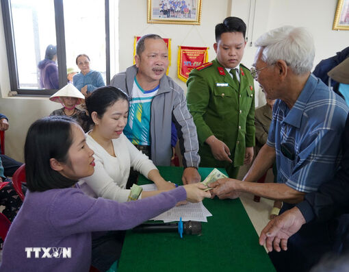 Hai mức quà tặng cho người có công với cách mạng dịp Tết Nguyên đán Bính Ngọ