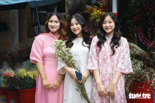 Tết sắp về, tiết kiệm thôi