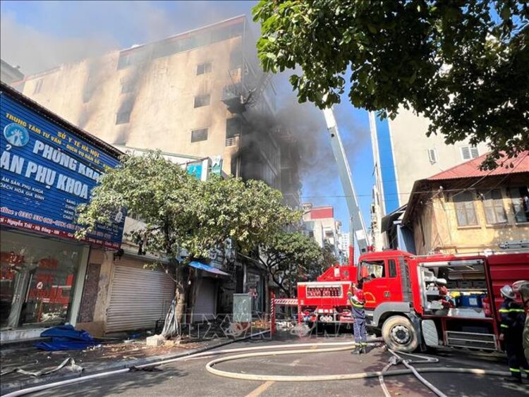 Cháy lớn tại phường Hà Đông, Hà Nội