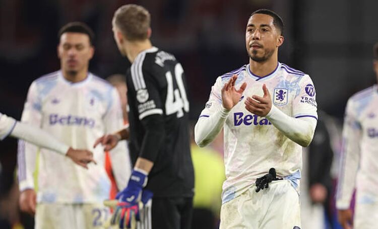 Watkins dứt điểm dội cột dọc, Aston Villa chia điểm đầy tiếc nuối