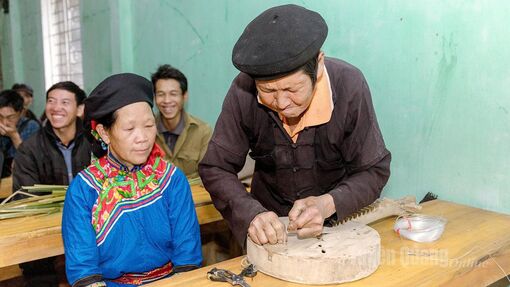 Gìn giữ tiếng đàn Sèn Dư