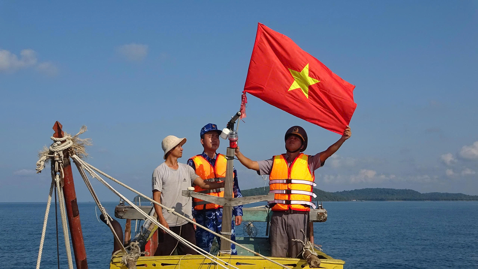 Điểm tựa của ngư dân