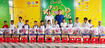 Tổ chức Chương trình “Cánh én mùa Xuân” tại xã Ô Lâm