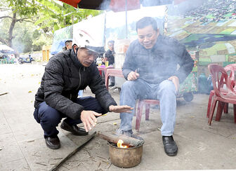 Thời tiết ngày 31/1: Gió mùa Đông Bắc tràn về, nhiều khu vực mưa nhỏ, nhiệt độ giảm sâu