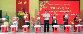 Để ai cũng có Tết